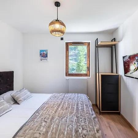 Bleuet - 2 Pieces Pour 4 Personnes 204 * Courchevel